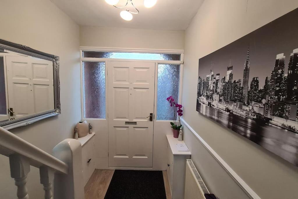 Stunning Holiday Home. Free Parking. Manchester Exteriér fotografie