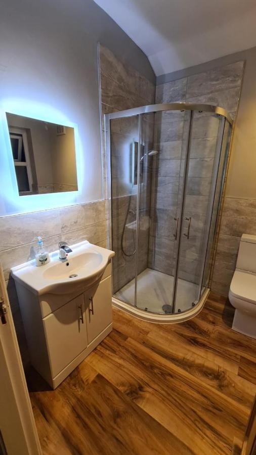 Stunning Holiday Home. Free Parking. Manchester Exteriér fotografie