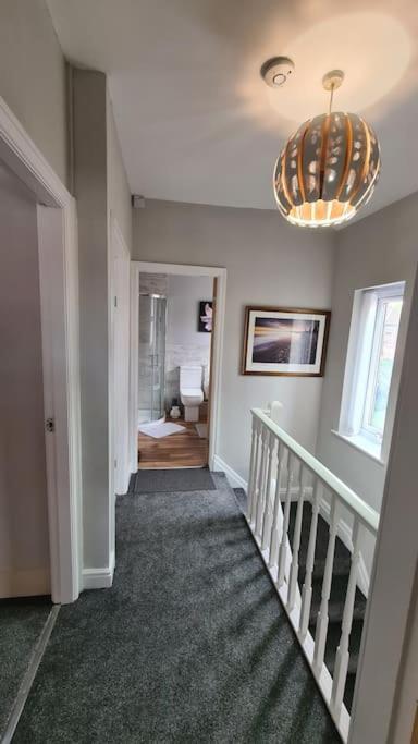 Stunning Holiday Home. Free Parking. Manchester Exteriér fotografie