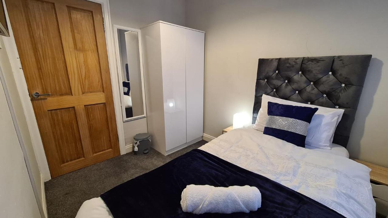 Stunning Holiday Home. Free Parking. Manchester Exteriér fotografie