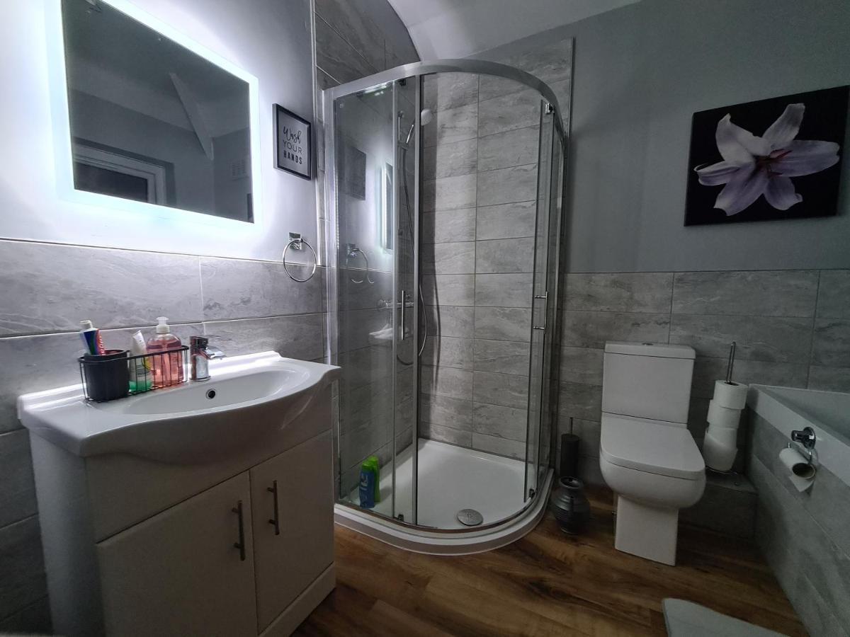 Stunning Holiday Home. Free Parking. Manchester Exteriér fotografie