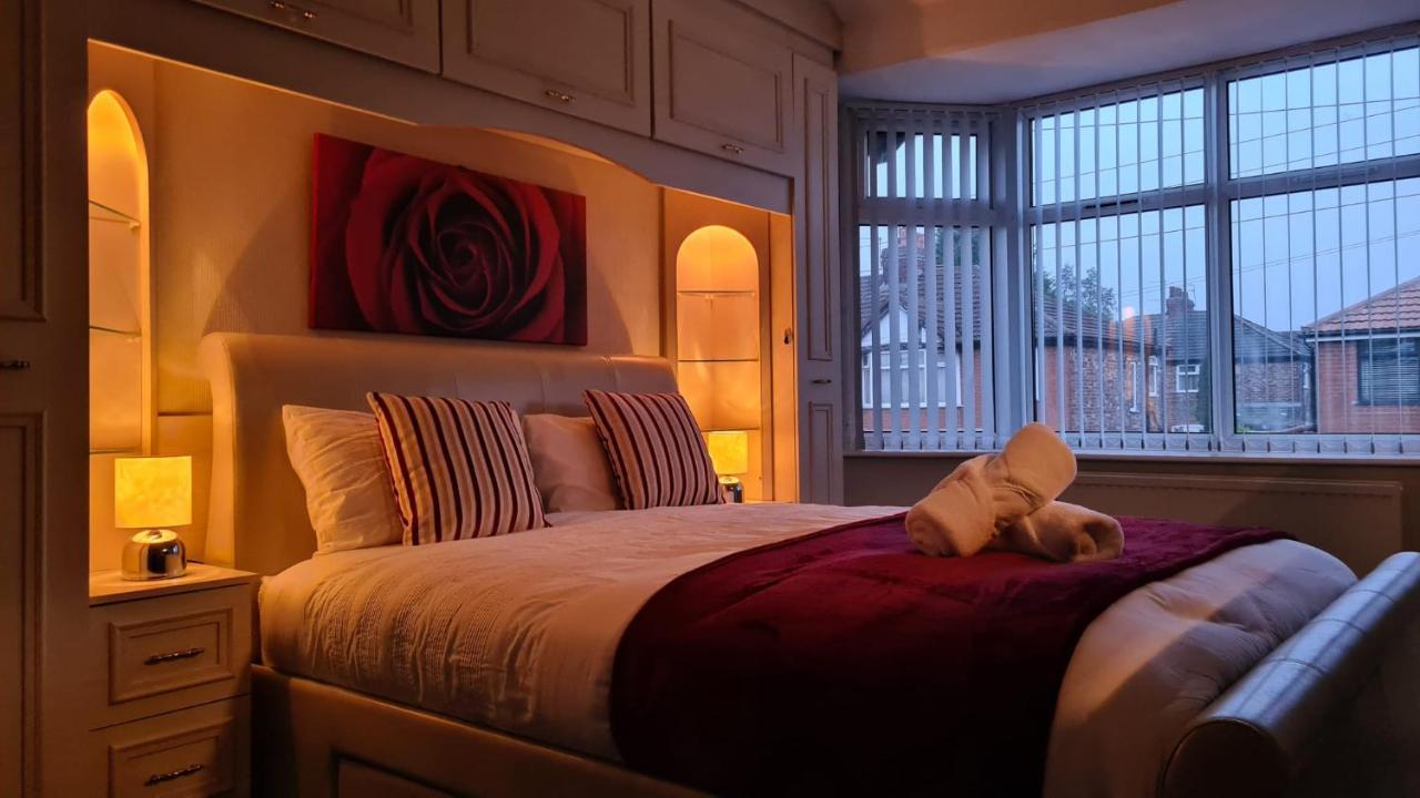 Stunning Holiday Home. Free Parking. Manchester Exteriér fotografie