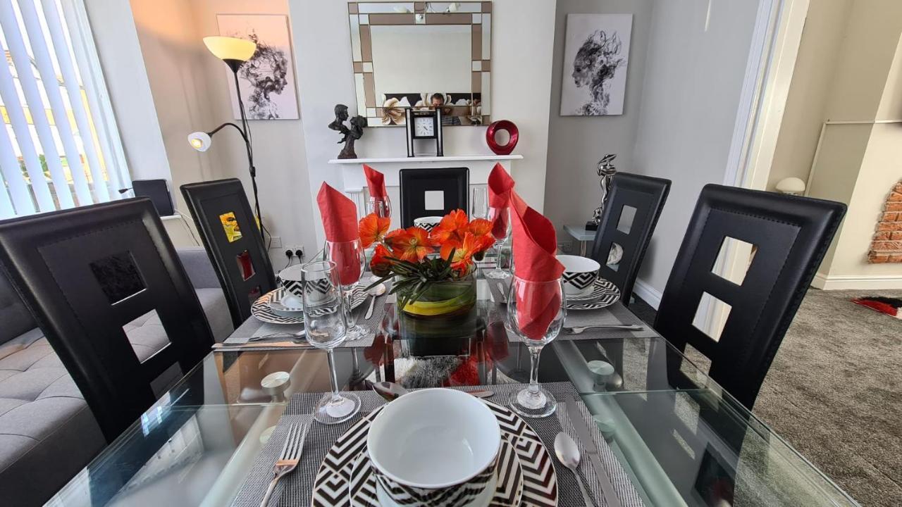 Stunning Holiday Home. Free Parking. Manchester Exteriér fotografie